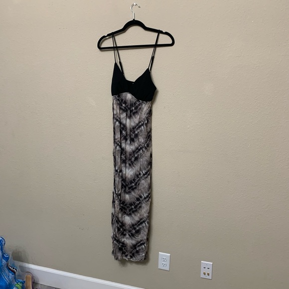 Sweetheart neckline midi dress - Picture 1 of 2